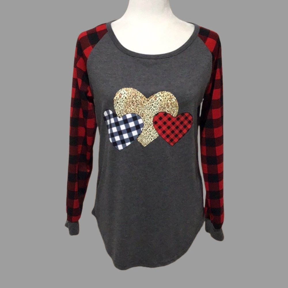 Lumento Crewneck‎ Leopard Heart Print, Pullover Tee, Gray, Size Small
